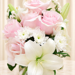 Arrive In Style — original catalog close-up detail, Standard arrangement shown